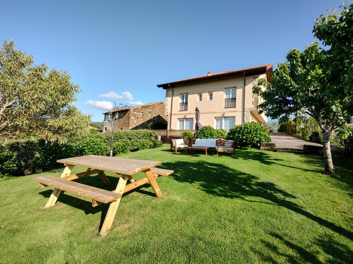 Apartamentos Corona Comillas Eksteriør billede